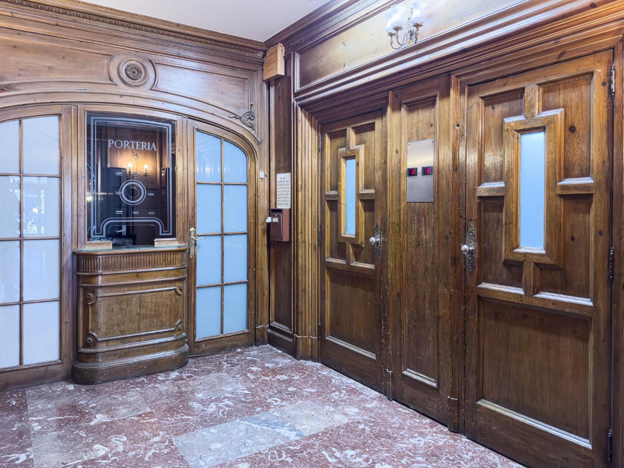 Stay U-Nique Apartments Balmes II Barcelona Ngoại thất bức ảnh