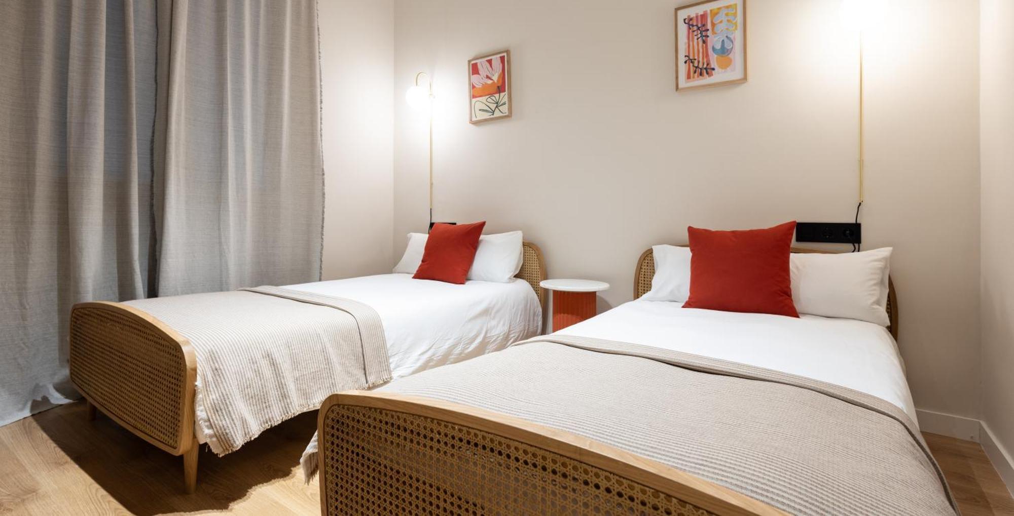 Stay U-Nique Apartments Balmes II Barcelona Ngoại thất bức ảnh