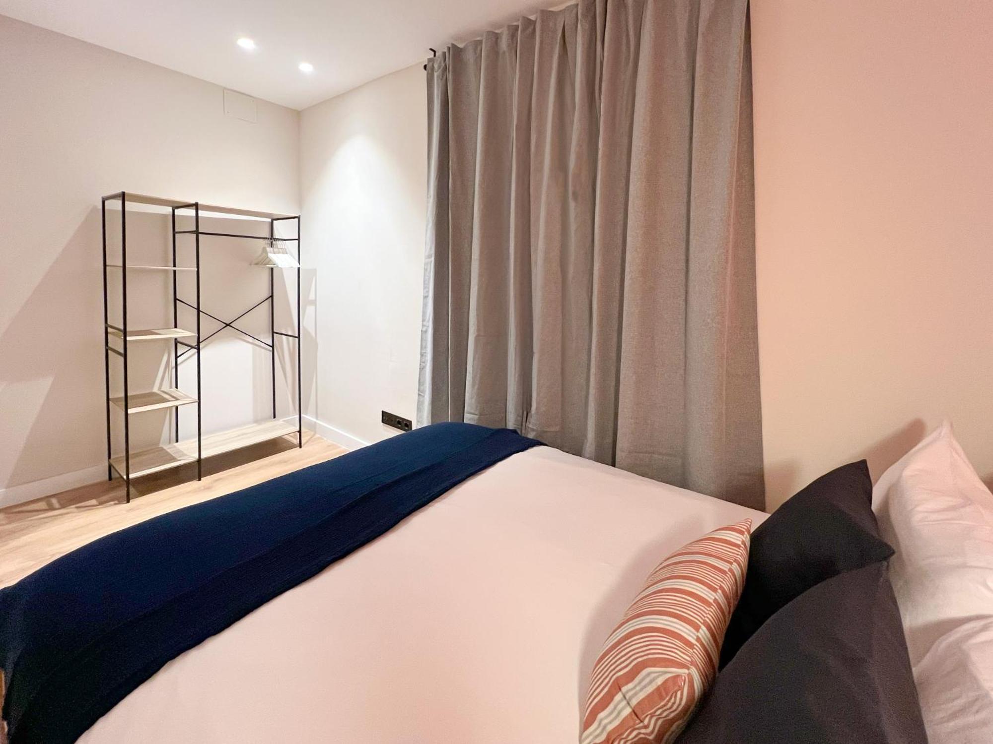 Stay U-Nique Apartments Balmes II Barcelona Ngoại thất bức ảnh