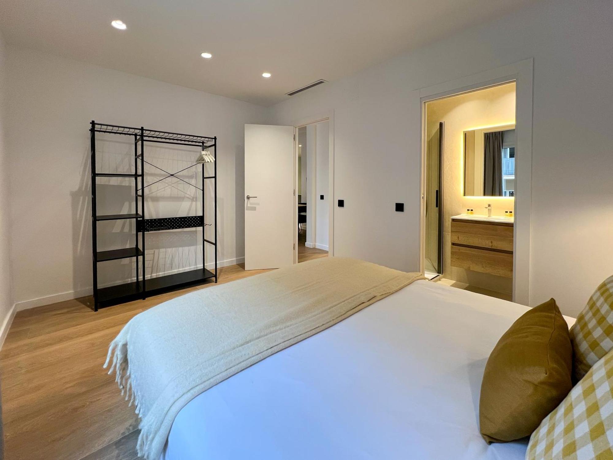 Stay U-Nique Apartments Balmes II Barcelona Ngoại thất bức ảnh