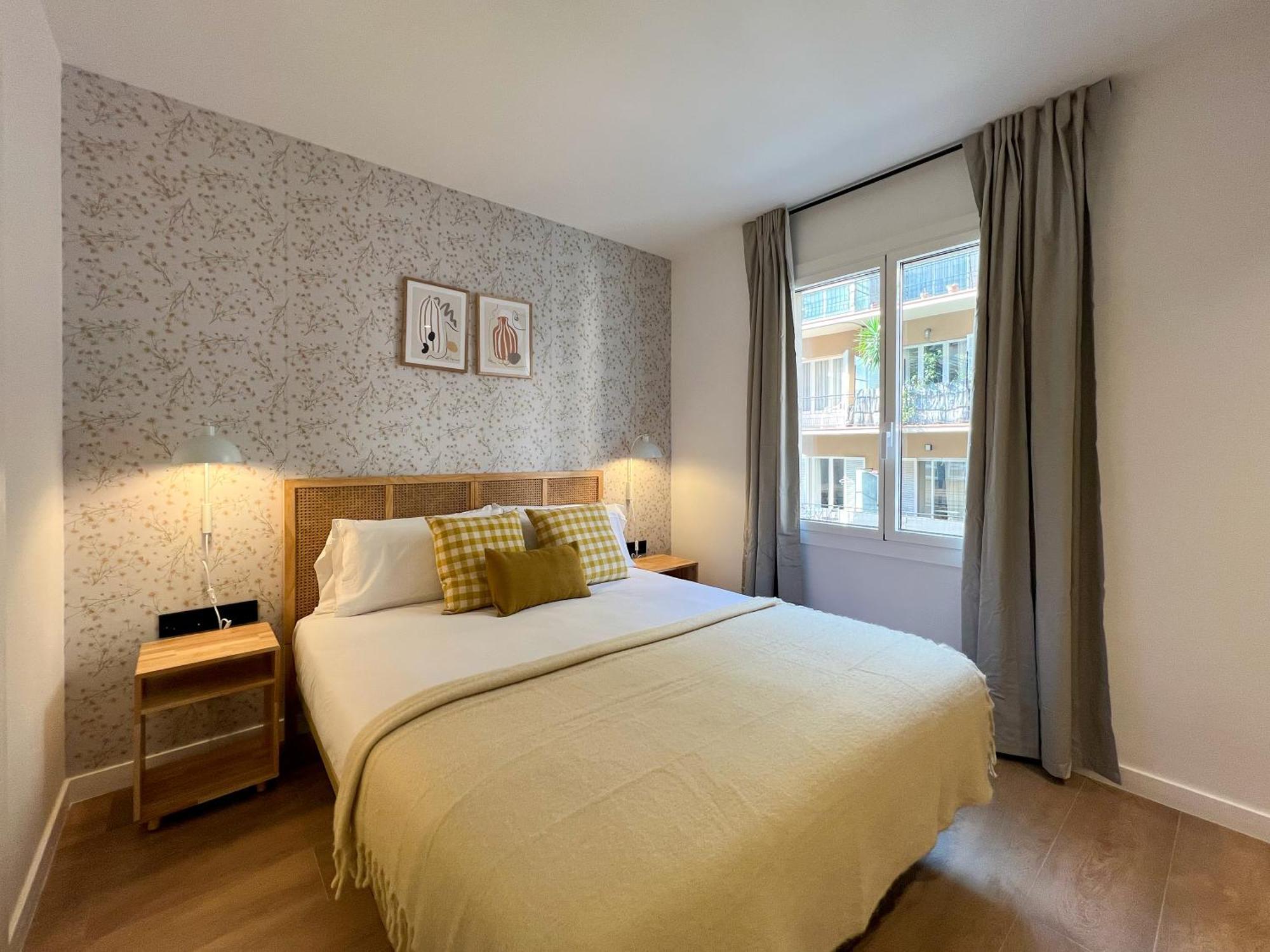 Stay U-Nique Apartments Balmes II Barcelona Ngoại thất bức ảnh